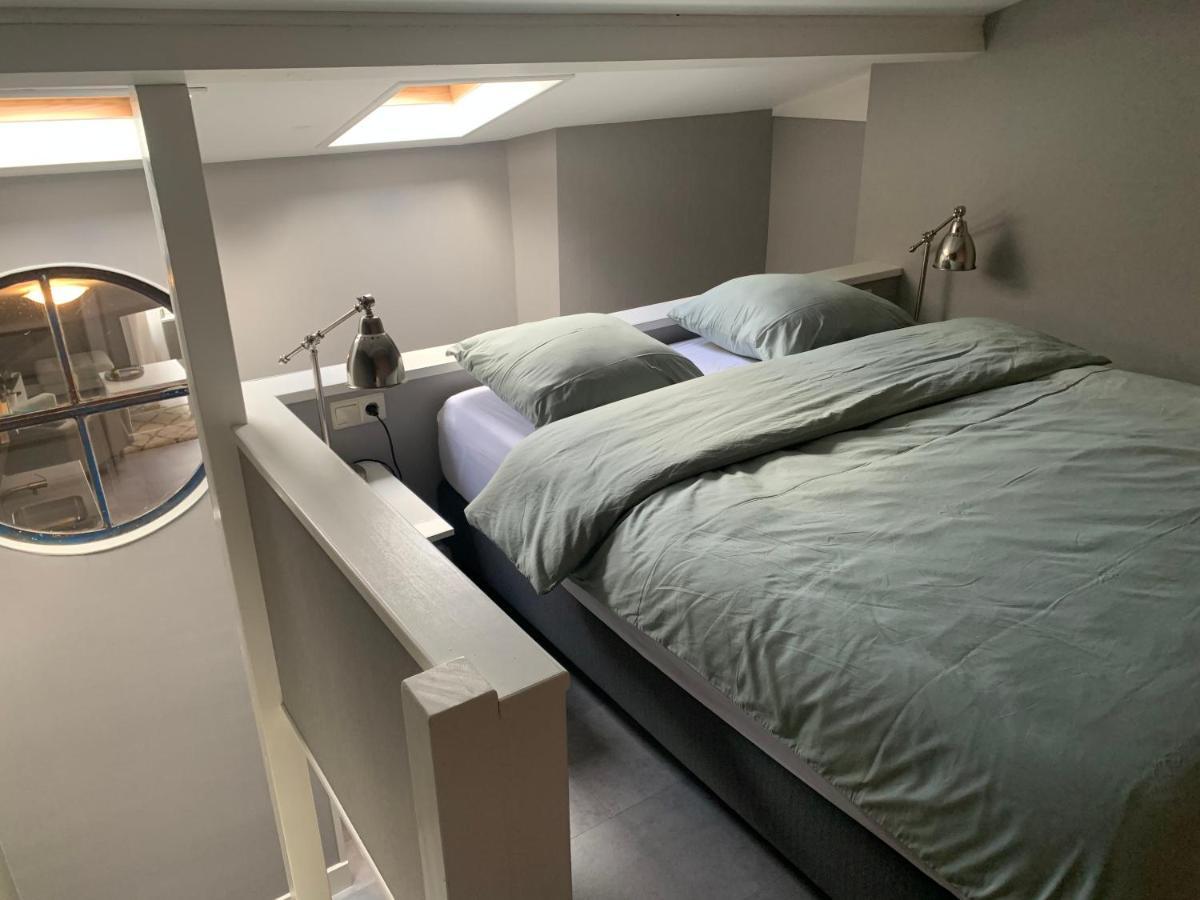 Appartement Op Zestien à Hippolytushoef Extérieur photo